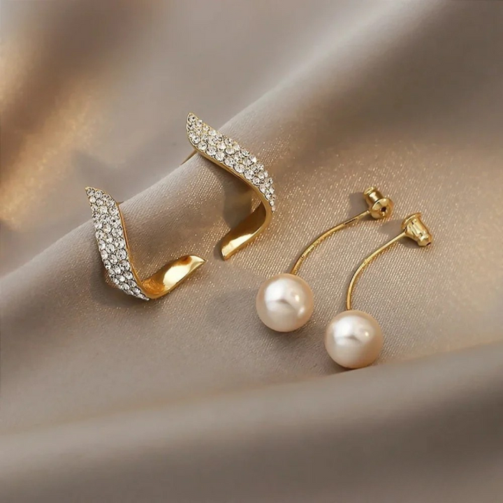 Boucles d'oreilles en or avec perles en forme de goutte élégantes