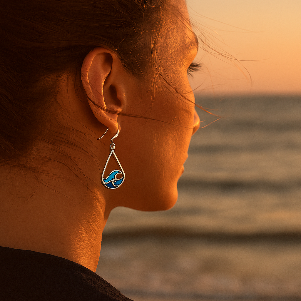 Nerida | Boucles d'oreilles élégantes en forme de vagues d'eau pour un look sophistiqué