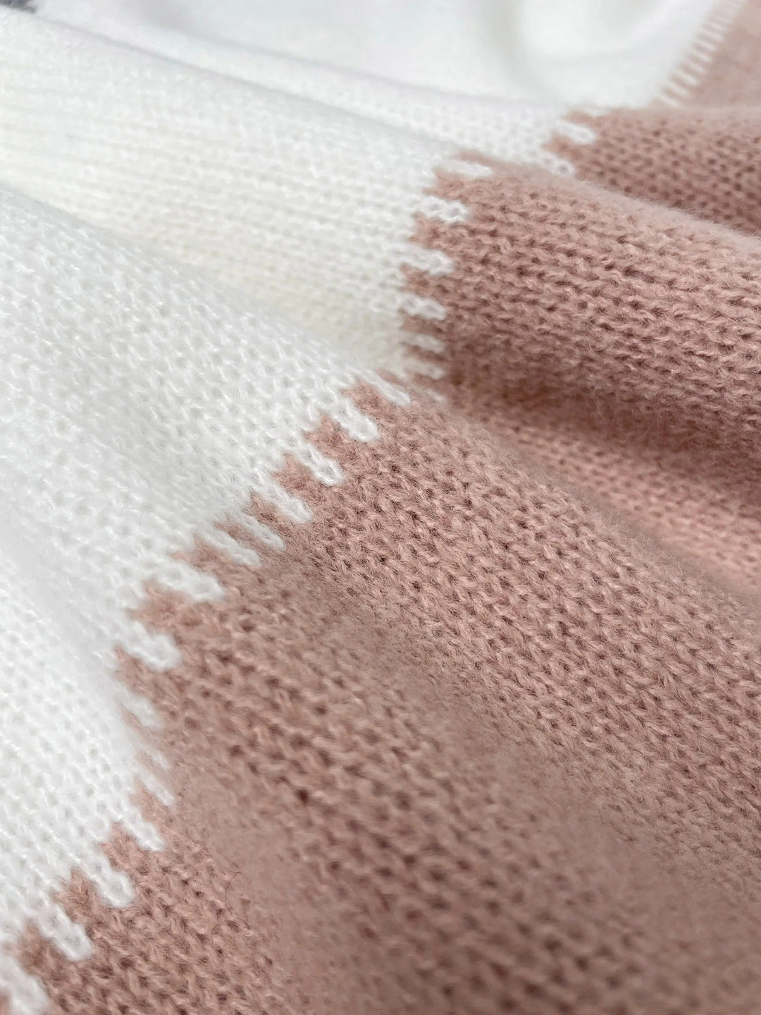 Lela - Pull Léopard Audacieux