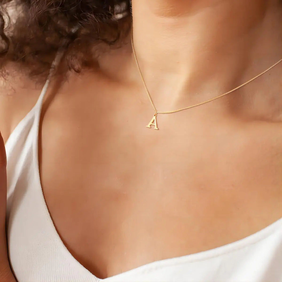Collier personnalisé avec initiales d'amour pour une touche romantique