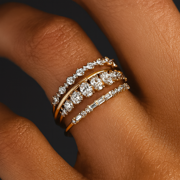 ensemble de bagues vintage féerique avec bec en or et zircons