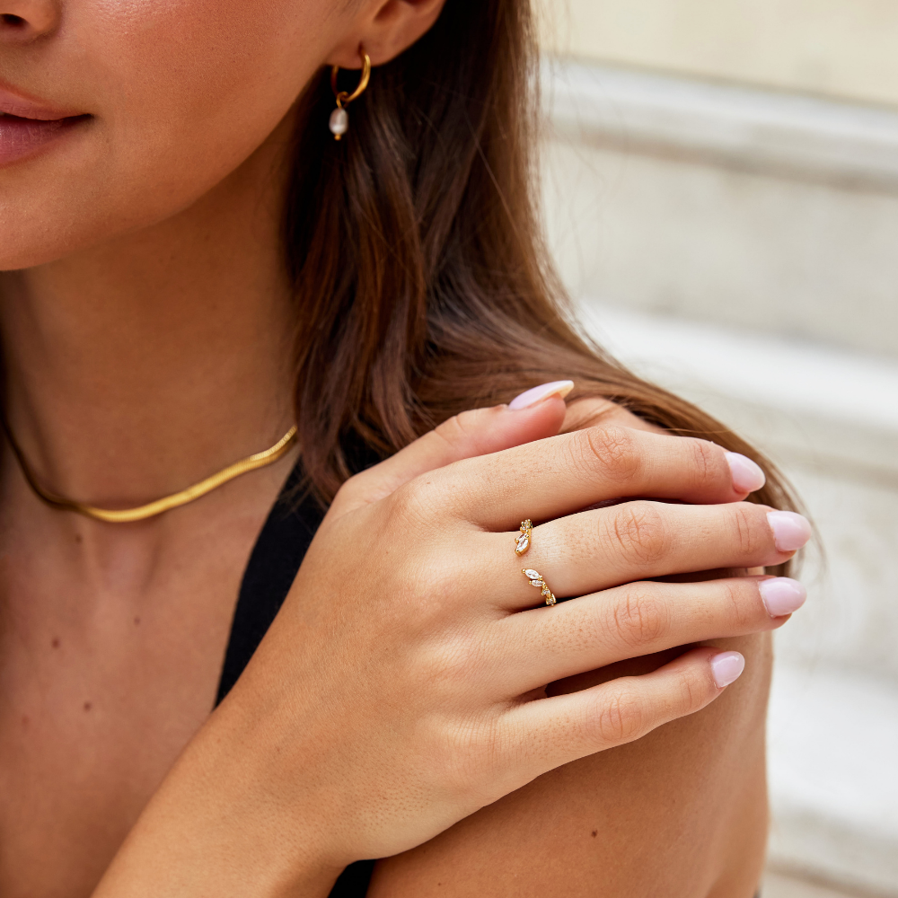 Bague en cristal Serenity Gold pour une brillance durable