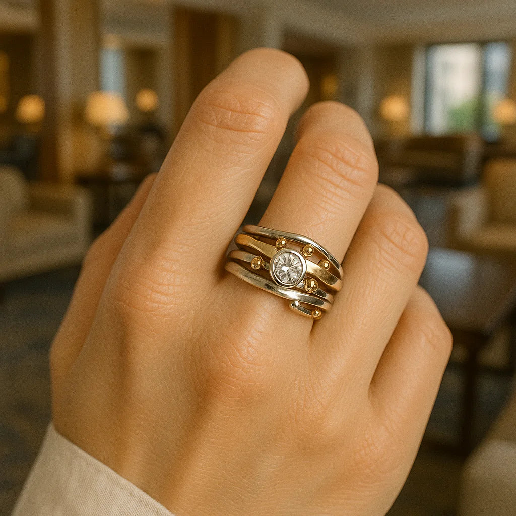 Royal - Bague en or vintage avec incrustation de zirconia