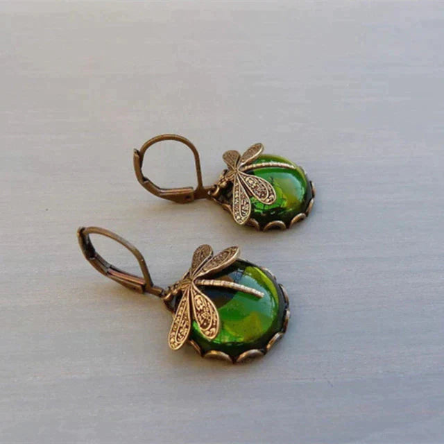Boucles d'oreilles en or antique avec libellule