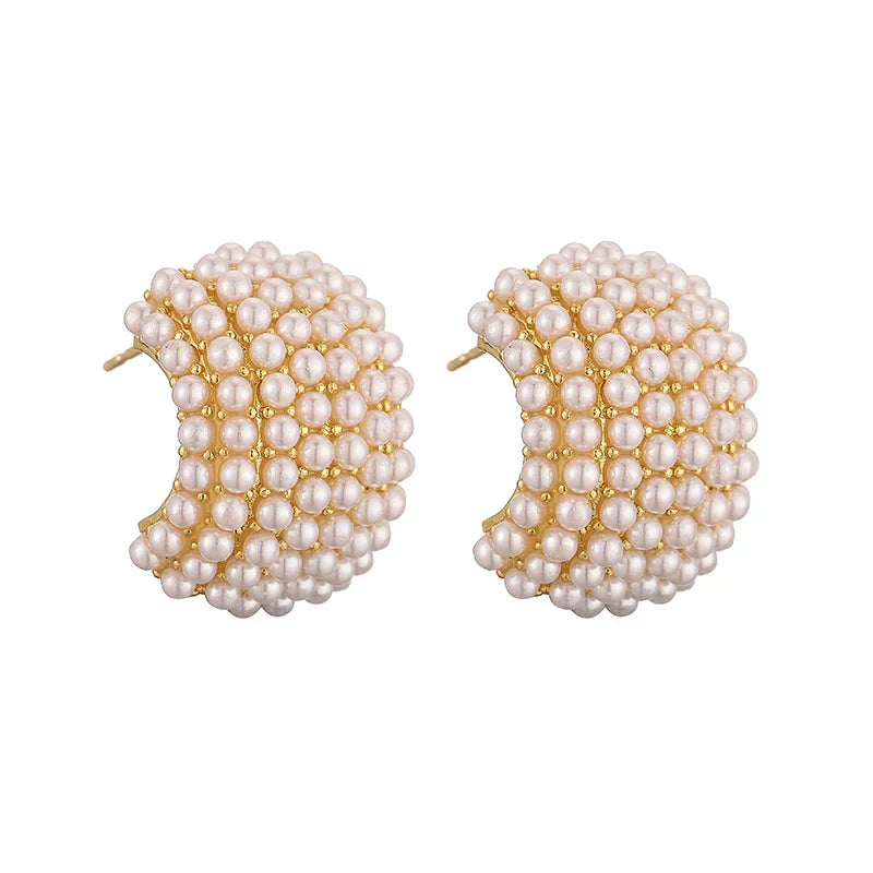 Boucles d'oreilles élégantes classiques en perles pour un look intemporel