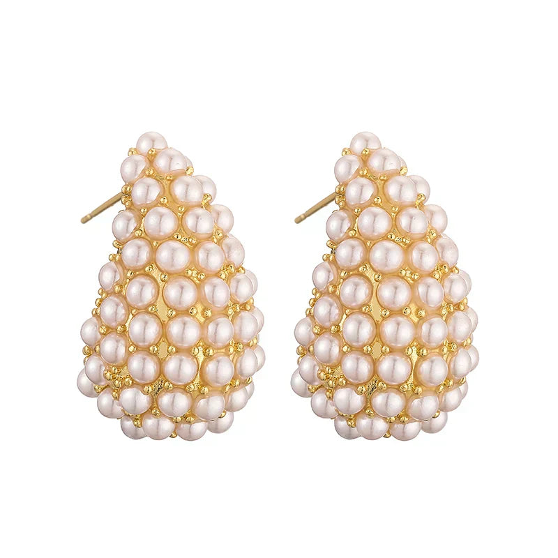 Boucles d'oreilles élégantes classiques en perles pour un look intemporel