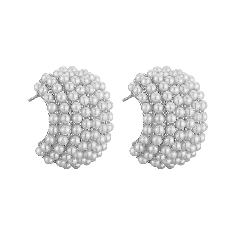 Boucles d'oreilles élégantes classiques en perles pour un look intemporel