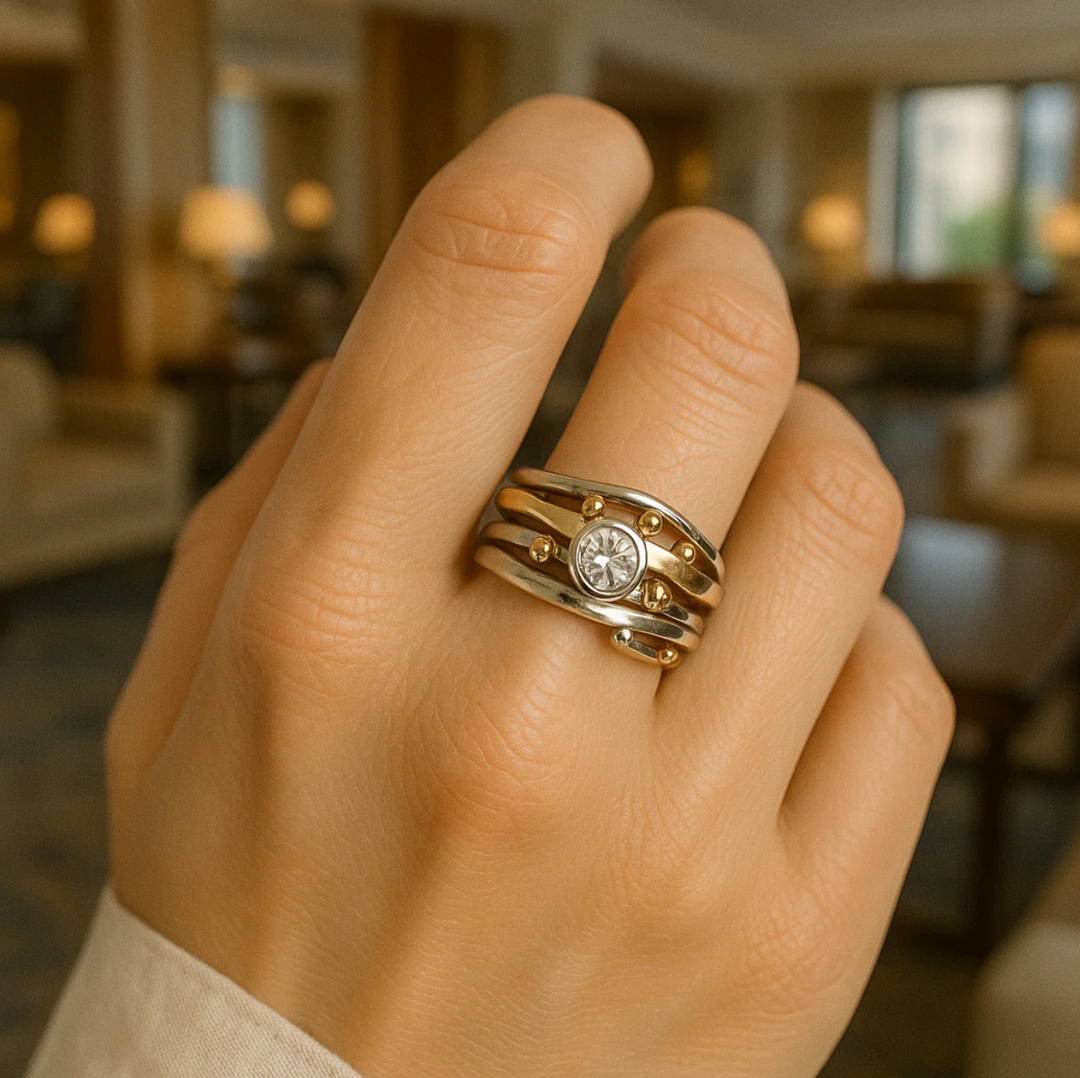 Royal - Elegant Vintage Anneau en zirconium incrusté d'or pour un look royal