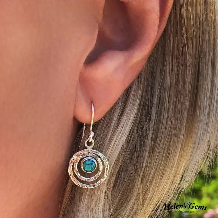 Boucles d'oreilles bohèmes Saturne : turquoises et or