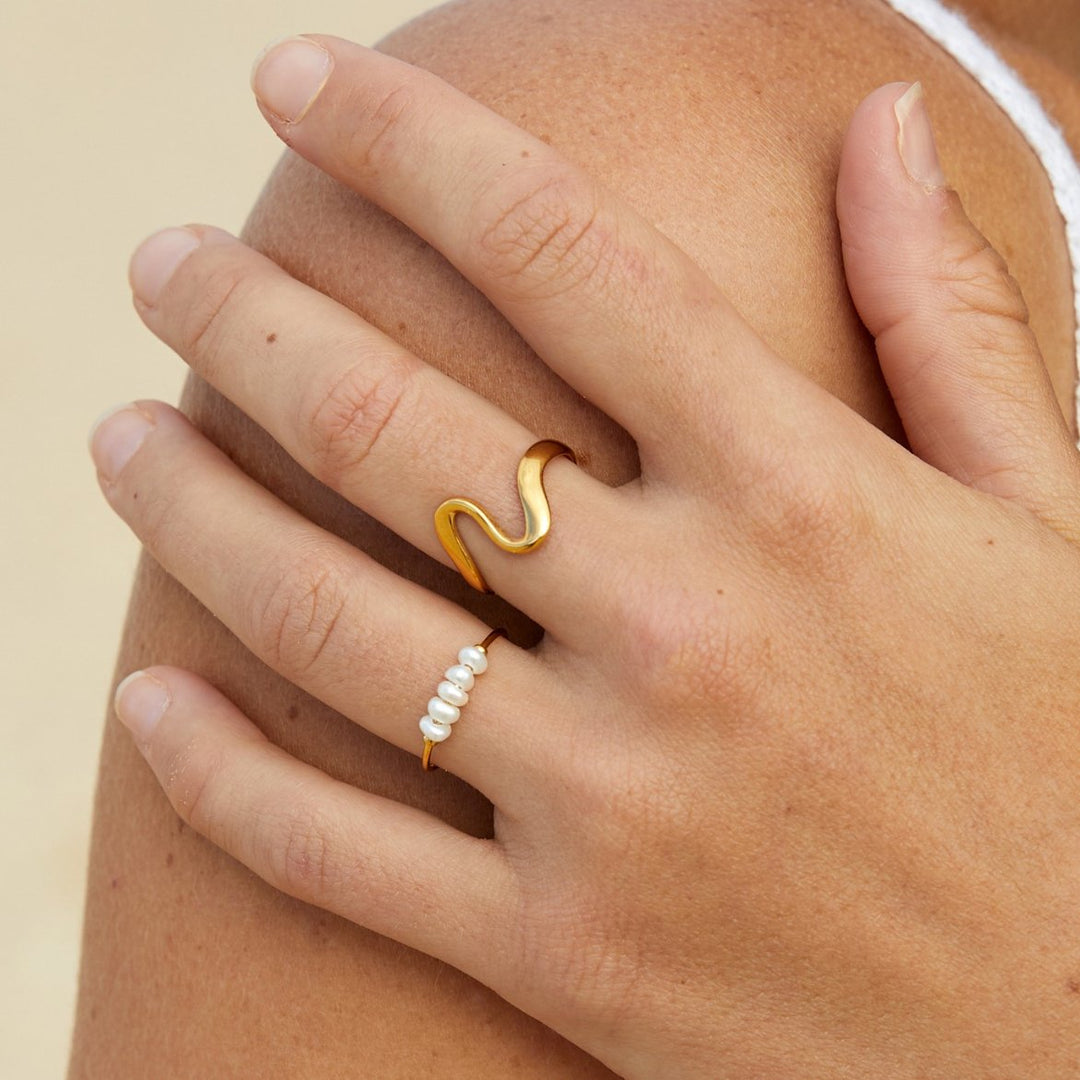 Bague Élégante Classique avec Perle d'Eau Douce pour un Style Sophistiqué