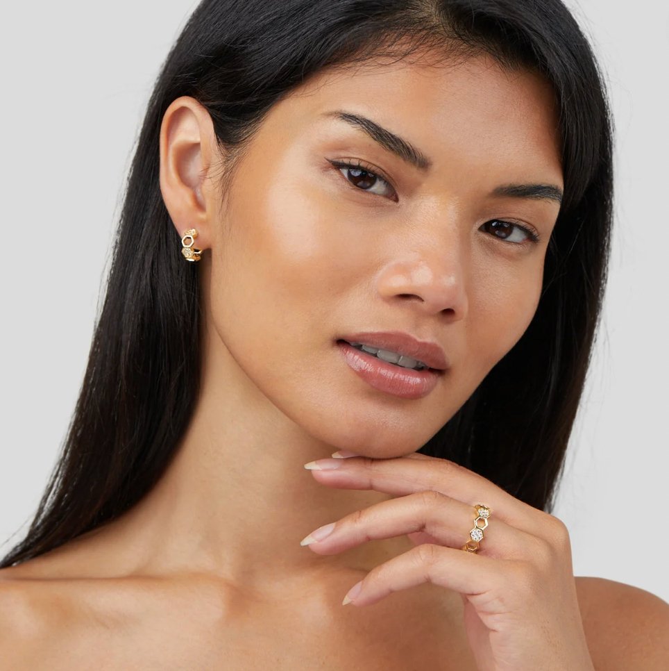 Bague en cristal d'or élégante et brillante