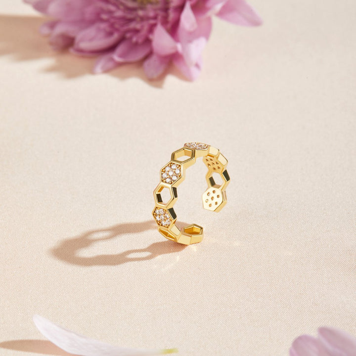 Bague en cristal d'or élégante et brillante