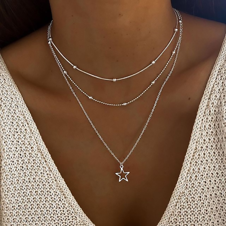 Collier vintage en argent avec étoile élégante