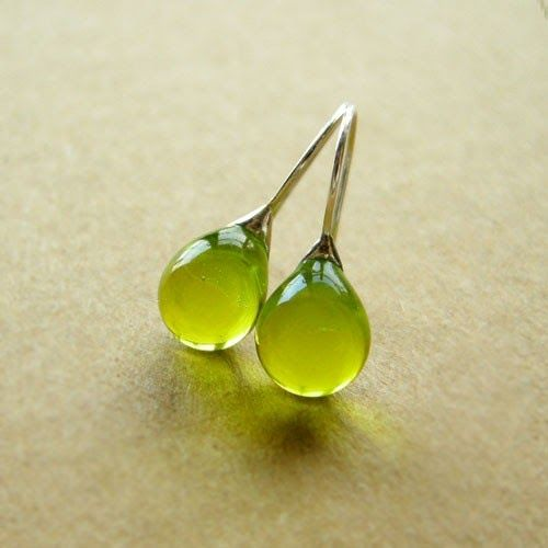 Boucles d'Oreilles Vintage Élégantes Olive en Cristal