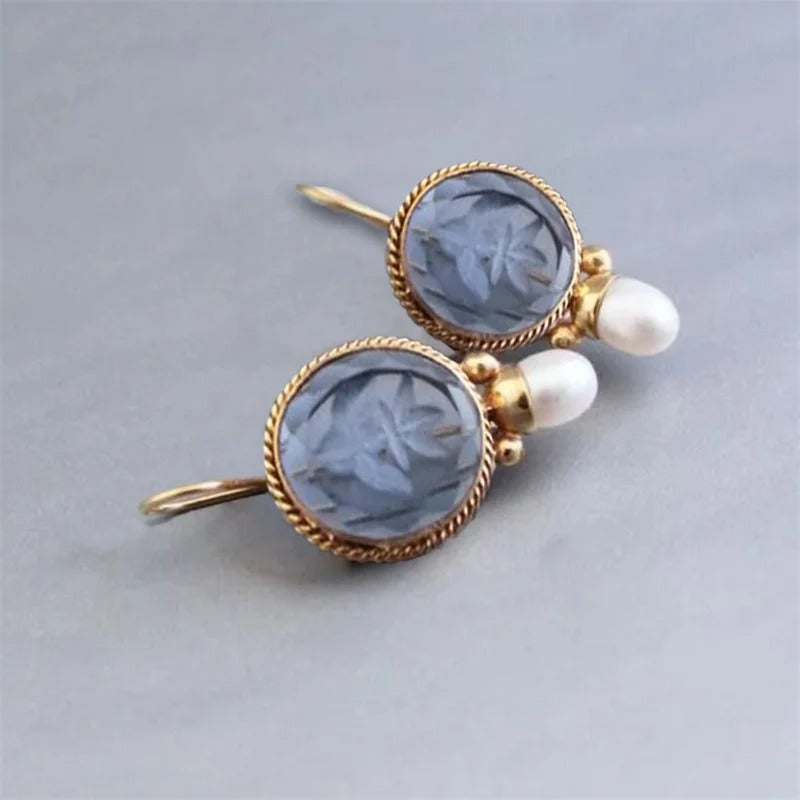 Boucles d'oreilles sophistiquées et classiques en perles Sophia pour un style intemporel